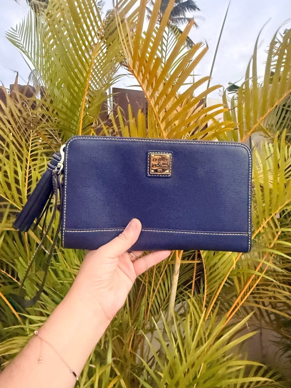 NEW Dooney & Bourke Navy Blue Wristlet Red interior